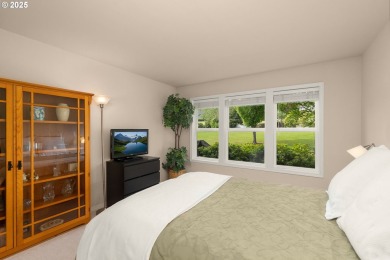 This updated townhome is ideally situated in a premium location on Claremont Golf Club in Oregon - for sale on GolfHomes.com, golf home, golf lot