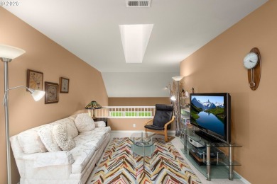 This updated townhome is ideally situated in a premium location on Claremont Golf Club in Oregon - for sale on GolfHomes.com, golf home, golf lot