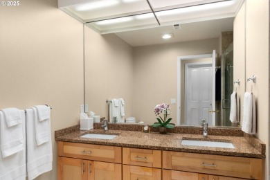 This updated townhome is ideally situated in a premium location on Claremont Golf Club in Oregon - for sale on GolfHomes.com, golf home, golf lot