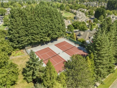 This updated townhome is ideally situated in a premium location on Claremont Golf Club in Oregon - for sale on GolfHomes.com, golf home, golf lot