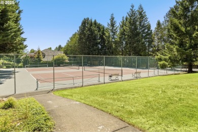 This updated townhome is ideally situated in a premium location on Claremont Golf Club in Oregon - for sale on GolfHomes.com, golf home, golf lot