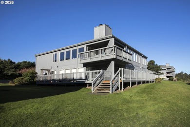 Golf Course View & Frontage! This attractive 2 bedroom/2 bath on  in Oregon - for sale on GolfHomes.com, golf home, golf lot