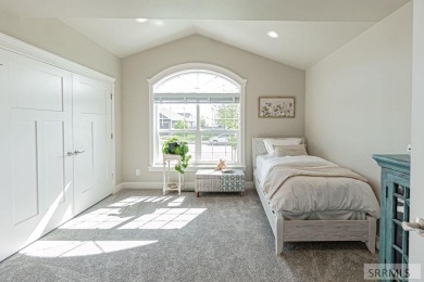 Welcome to this stunning home in the desirable Fairway Estates on Sage Lakes Municipal Golf Course in Idaho - for sale on GolfHomes.com, golf home, golf lot