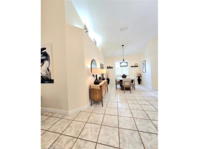 CHECK ME OUT! I'M BEAUTIFUL AND I'VE GOT A POOL!! I'm located in on Country Club of Sebring in Florida - for sale on GolfHomes.com, golf home, golf lot