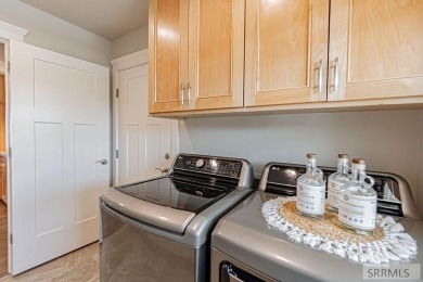 Welcome to this stunning home in the desirable Fairway Estates on Sage Lakes Municipal Golf Course in Idaho - for sale on GolfHomes.com, golf home, golf lot