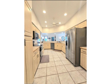 CHECK ME OUT! I'M BEAUTIFUL AND I'VE GOT A POOL!! I'm located in on Country Club of Sebring in Florida - for sale on GolfHomes.com, golf home, golf lot