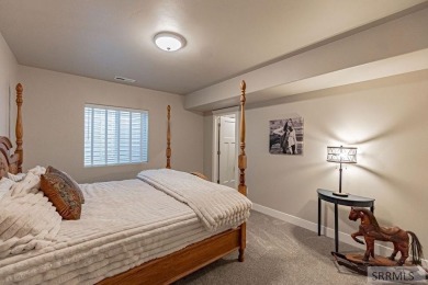 Welcome to this stunning home in the desirable Fairway Estates on Sage Lakes Municipal Golf Course in Idaho - for sale on GolfHomes.com, golf home, golf lot