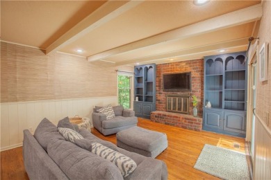 Spacious 4 bedroom, 4.5 bath side-to-side split located in a on Leawood South Country Club in Kansas - for sale on GolfHomes.com, golf home, golf lot