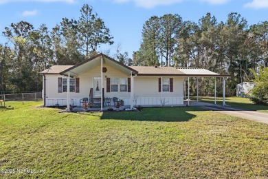 Welcome to 105 Putter Ln, a charming single-family home perfect on The Oaks Golf Club in Florida - for sale on GolfHomes.com, golf home, golf lot