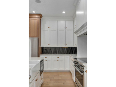 wonderful walkout basement home on the 18th fairway at Hickory on Hickory Hills Country Club in Missouri - for sale on GolfHomes.com, golf home, golf lot