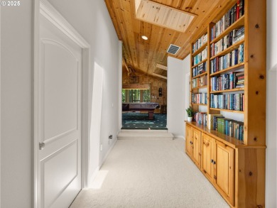 Welcome to your dream home! This gorgeous 3-bedroom, 3-bathroom on The Resort at the Mountain in Oregon - for sale on GolfHomes.com, golf home, golf lot