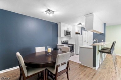 Flooded with natural light, this bright and airy end-unit condo on Quail Brook Golf Course in New Jersey - for sale on GolfHomes.com, golf home, golf lot