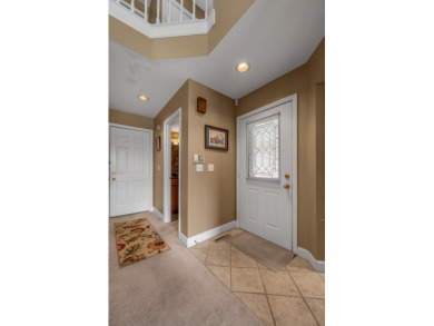 Welcome to easy, comfortable living in this darling Griffin Gate on Griffin Gate Golf Resort in Kentucky - for sale on GolfHomes.com, golf home, golf lot