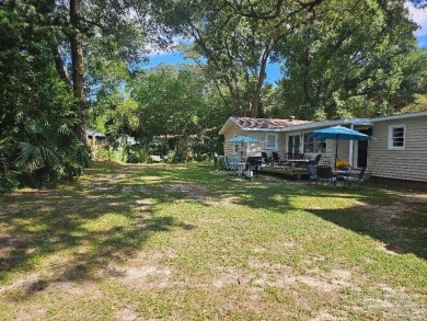 Golf Community Gem With Modern Upgrades. This beautifully on Osceola Municipal Golf Course in Florida - for sale on GolfHomes.com, golf home, golf lot