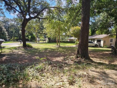 Golf Community Gem With Modern Upgrades. This beautifully on Osceola Municipal Golf Course in Florida - for sale on GolfHomes.com, golf home, golf lot
