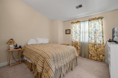 Welcome to easy, comfortable living in this darling Griffin Gate on Griffin Gate Golf Resort in Kentucky - for sale on GolfHomes.com, golf home, golf lot