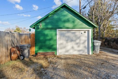 Beautiful craftsman style home. Large living room with coffer on Fairview Golf Course in Idaho - for sale on GolfHomes.com, golf home, golf lot