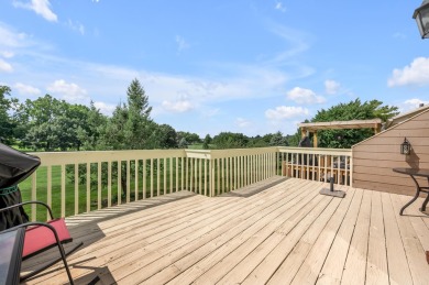 Welcome to easy, comfortable living in this darling Griffin Gate on Griffin Gate Golf Resort in Kentucky - for sale on GolfHomes.com, golf home, golf lot
