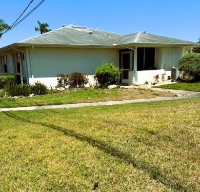$10,000 PRICE REDUCTION! Welcome to this fully furnished 2 on Kings Point Executive Golf Course in Florida - for sale on GolfHomes.com, golf home, golf lot