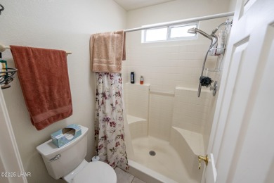 LOVELY 3-BED, 2-BATH HOME IN A GREAT SPOT!! This well-kept on Cerbat Cliffs Golf Course in Arizona - for sale on GolfHomes.com, golf home, golf lot