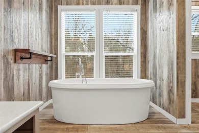 Welcome to your slice of country comfort NEAR the LAKE in the on Pinnacle Golf and Boat Club in Texas - for sale on GolfHomes.com, golf home, golf lot