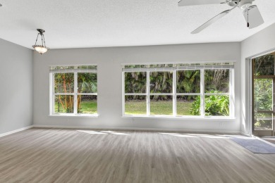 Move in ready 2 bedroom, bedroom 3 is  den/office 2 bath villa on Aberdeen Golf and Country Club in Florida - for sale on GolfHomes.com, golf home, golf lot
