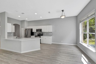 Move in ready 2 bedroom, bedroom 3 is  den/office 2 bath villa on Aberdeen Golf and Country Club in Florida - for sale on GolfHomes.com, golf home, golf lot