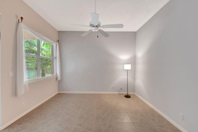 Move in ready 2 bedroom, bedroom 3 is  den/office 2 bath villa on Aberdeen Golf and Country Club in Florida - for sale on GolfHomes.com, golf home, golf lot
