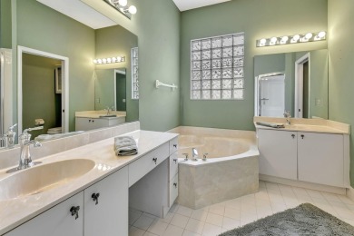 Move in ready 2 bedroom, bedroom 3 is  den/office 2 bath villa on Aberdeen Golf and Country Club in Florida - for sale on GolfHomes.com, golf home, golf lot