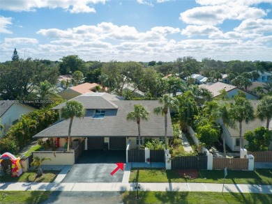 Find paradise in this elegantly updated, bright & airy 2bed on Delray Beach Golf Club in Florida - for sale on GolfHomes.com, golf home, golf lot