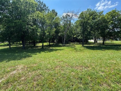 RARE OPPORTUNITY IN CEDAR HILL'S SOUGHT-AFTER NEIGHBORHOOD

 on Tangle Ridge Golf Club in Texas - for sale on GolfHomes.com, golf home, golf lot