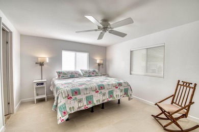 The most adorable place to call ''vacation home''! Walk in the on Jupiter Dunes Golf Course in Florida - for sale on GolfHomes.com, golf home, golf lot