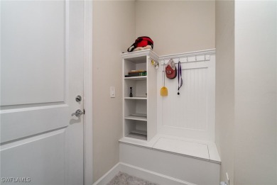 Beautiful, better than new construction, Pulte Ellenwood Villa on River Hall Country Club in Florida - for sale on GolfHomes.com, golf home, golf lot