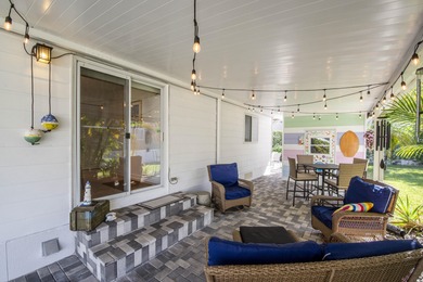 The most adorable place to call ''vacation home''! Walk in the on Jupiter Dunes Golf Course in Florida - for sale on GolfHomes.com, golf home, golf lot