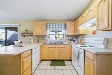 Welcome to this charming 3-bedroom, 2-bathroom home offering 1 on Valle Vista Golf Course in Arizona - for sale on GolfHomes.com, golf home, golf lot