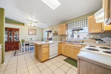 Welcome to this charming 3-bedroom, 2-bathroom home offering 1 on Valle Vista Golf Course in Arizona - for sale on GolfHomes.com, golf home, golf lot