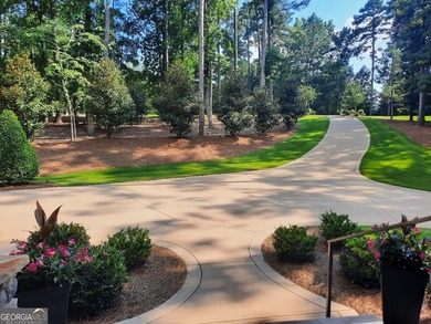 Beautiful lake views, this home is located in the sought after on Reynolds Lake Oconee - The Oconee in Georgia - for sale on GolfHomes.com, golf home, golf lot