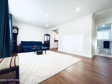 SHORT-TERM RENTALS FRIENDLY! FULLY FURNISHED! MOVE-IN READY! on Pocono Farms Country Club in Pennsylvania - for sale on GolfHomes.com, golf home, golf lot