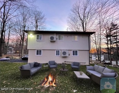 SHORT-TERM RENTALS FRIENDLY! FULLY FURNISHED! MOVE-IN READY! on Pocono Farms Country Club in Pennsylvania - for sale on GolfHomes.com, golf home, golf lot