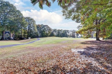 Sought out area of Kiln Creeke see this 3 bed, 2 1/2 bath on Kiln Creek Golf and Country Club in Virginia - for sale on GolfHomes.com, golf home, golf lot