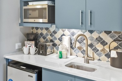 This 1st floor studio is beautifully updated and offers the on Sandestin Golf and Beach Resort - Raven in Florida - for sale on GolfHomes.com, golf home, golf lot