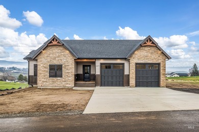 Brand new construction on Quail Ridge Golf Course in Clarkston on Quail Ridge Golf Course in Washington - for sale on GolfHomes.com, golf home, golf lot