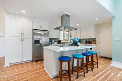 MUST SEE - 2 bedroom, 2.5 bath home located in the desirable on North Shore Country Club in North Carolina - for sale on GolfHomes.com, golf home, golf lot