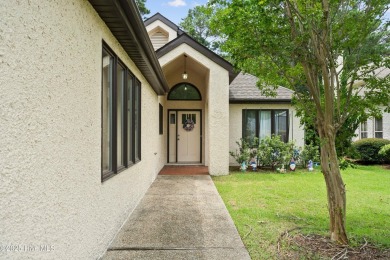 MUST SEE - 2 bedroom, 2.5 bath home located in the desirable on North Shore Country Club in North Carolina - for sale on GolfHomes.com, golf home, golf lot