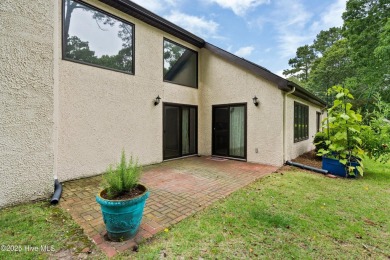 MUST SEE - 2 bedroom, 2.5 bath home located in the desirable on North Shore Country Club in North Carolina - for sale on GolfHomes.com, golf home, golf lot