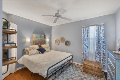 HURRY in to see this GORGEOUS HOME.  3BD/2BA/2CG open great room on Pelican Pointe Golf and Country Club in Florida - for sale on GolfHomes.com, golf home, golf lot