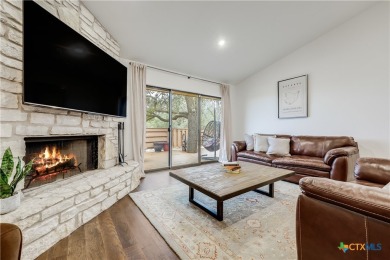 Welcome to the Oaks! This charming home offers an opportunity to on Highland Lakes Golf Course in Texas - for sale on GolfHomes.com, golf home, golf lot