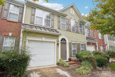 3 bed, 2.5 bath professionally decorated townhome is move-in on Regent Park Golf Club in South Carolina - for sale on GolfHomes.com, golf home, golf lot