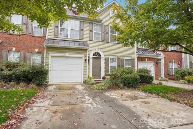 3 bed, 2.5 bath professionally decorated townhome is move-in on Regent Park Golf Club in South Carolina - for sale on GolfHomes.com, golf home, golf lot