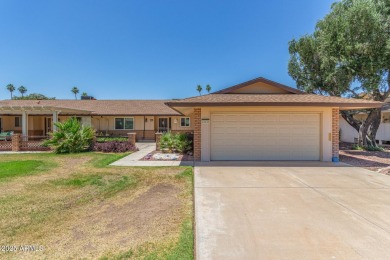 Check out this charming 2-bedroom Gemini home in the active on Sun City Country Club in Arizona - for sale on GolfHomes.com, golf home, golf lot